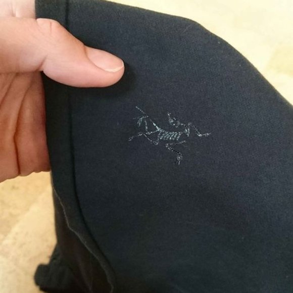 Black Arcteryx Women's Pants - Size 8 or M - Picture 3 of 3